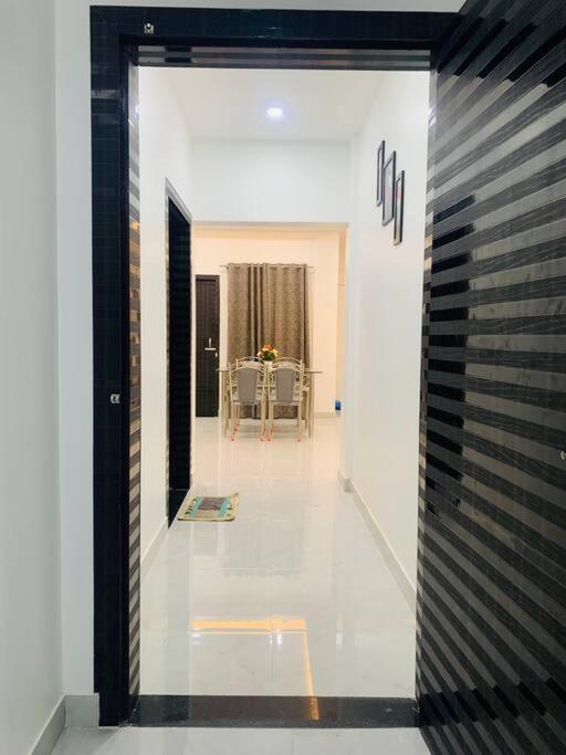 شقة White Orchid, Unique & Stylish, Executive 2Bhk. غاواهاتي المظهر الخارجي الصورة