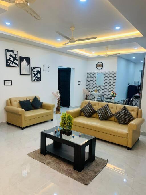 شقة White Orchid, Unique & Stylish, Executive 2Bhk. غاواهاتي المظهر الخارجي الصورة