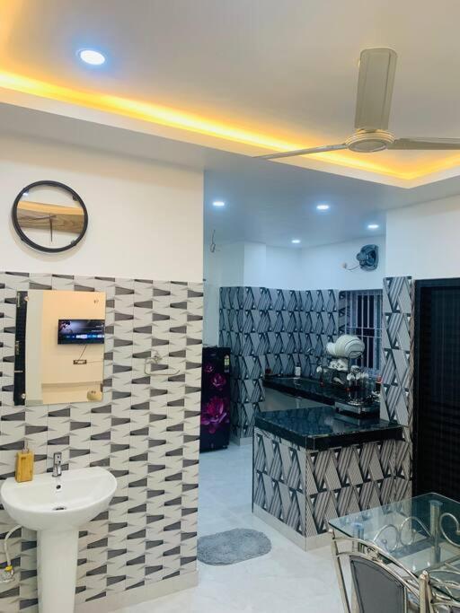 شقة White Orchid, Unique & Stylish, Executive 2Bhk. غاواهاتي المظهر الخارجي الصورة